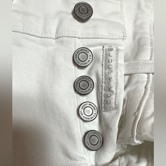 Lucky Brand NEW Bright White Distressed 5 Button Fly Cropped Denim Jeans 2/24 - Picture 12 of 14
